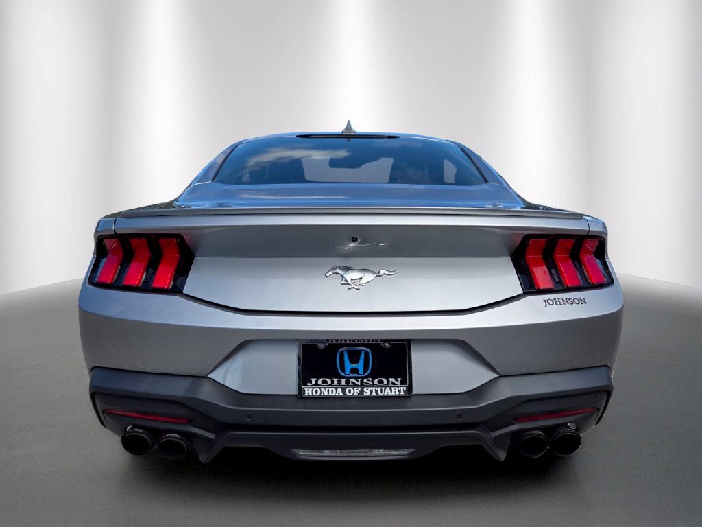 Used 2024 Ford Mustang Premium RWD image 4