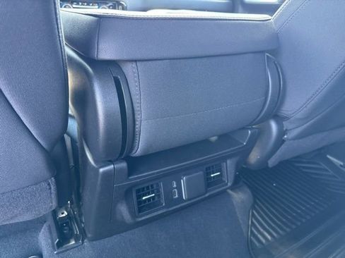 Used 2025 Chevrolet Silverado 1500 LT image 22