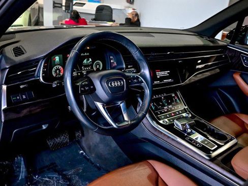 Used 2021 Audi Q7 3.0T Premium image 13
