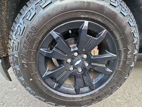 Used 2019 Chevrolet Colorado Z71 w/ Z71 Midnight Edition AWD/4WD image 35