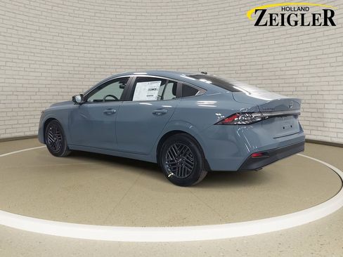 New 2026 Nissan Sentra SV FWD image 7