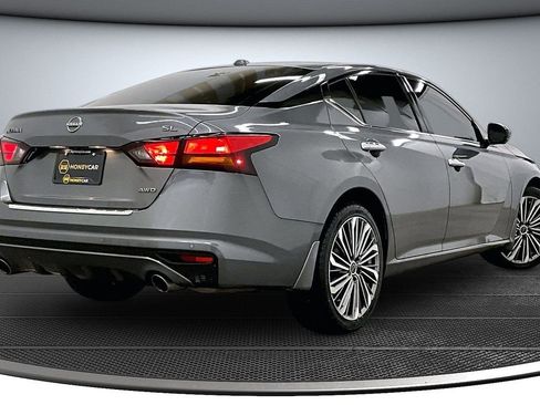 Used 2023 Nissan Altima 2.5 SL image 6