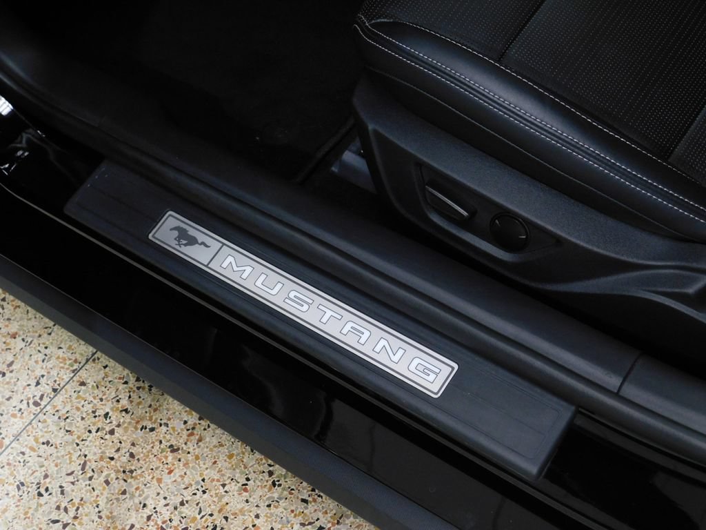 Used 2025 Ford Mustang GT Premium RWD image 38