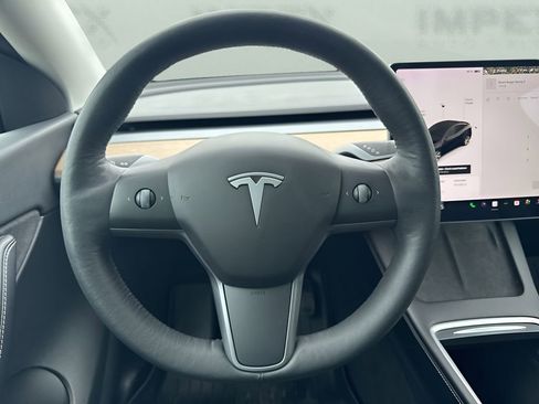 Used 2022 Tesla Model Y Long Range AWD/4WD image 15