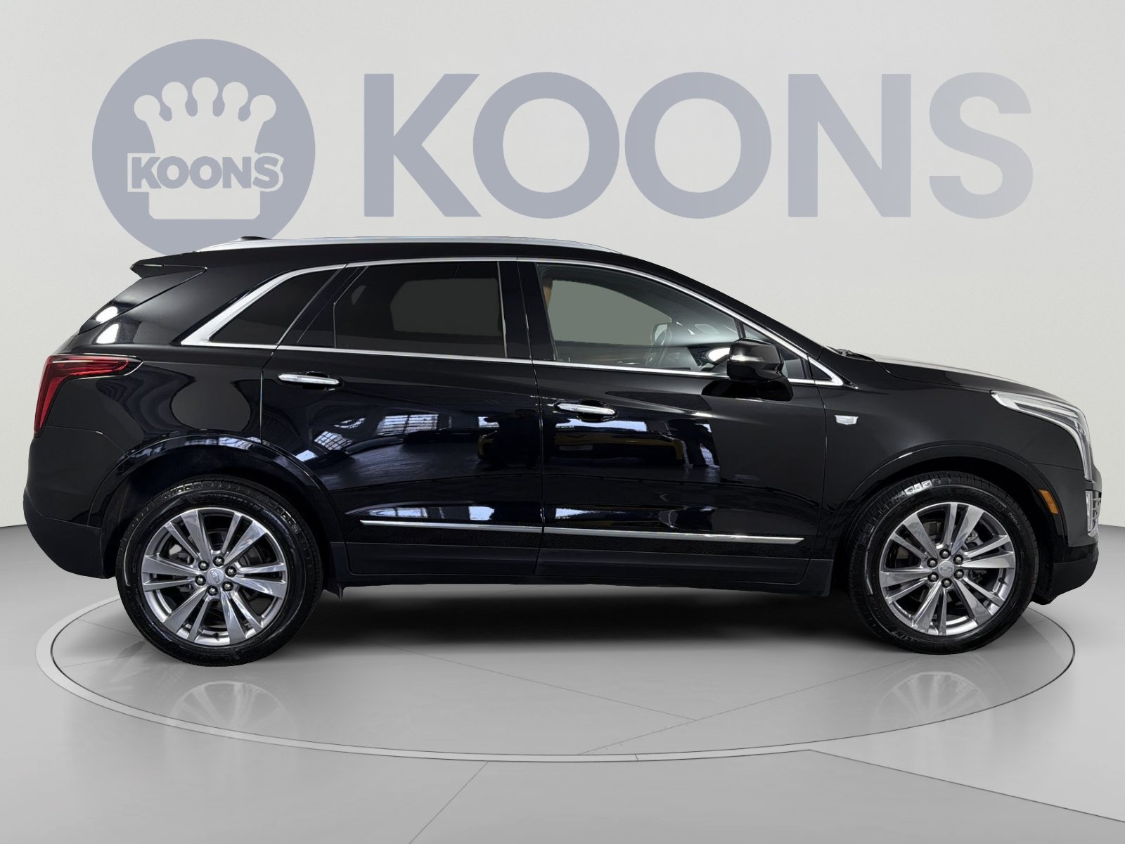 Used 2024 Cadillac XT5 Premium Luxury w/ LPO, Floor Liner Package AWD/4WD image 8