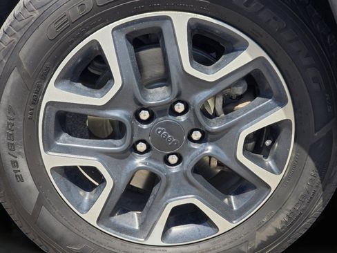 Used 2019 Jeep Compass Trailhawk AWD/4WD image 21