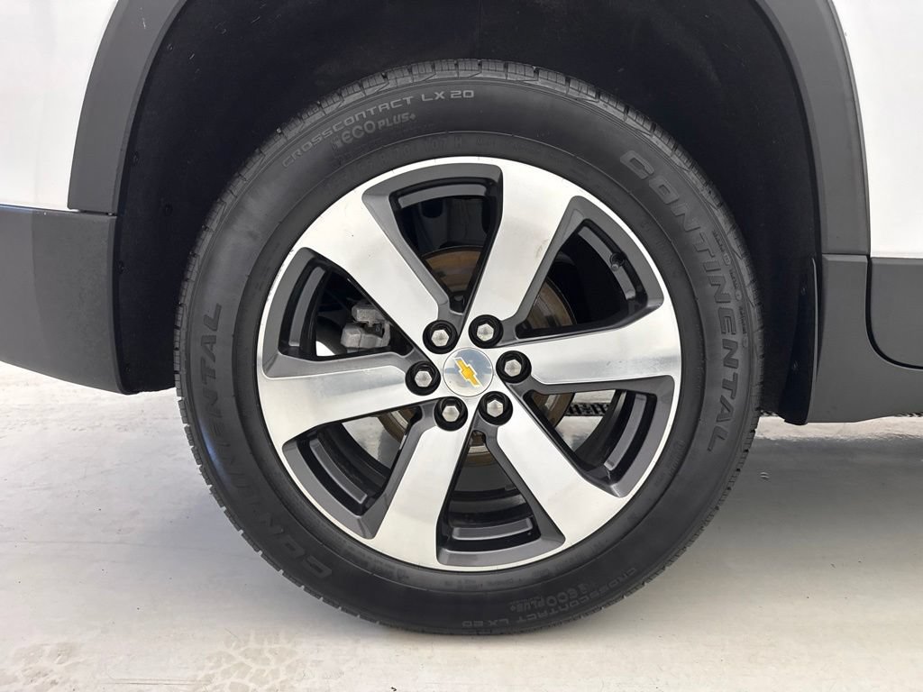 Used 2023 Chevrolet Traverse LT w/ LT Premium Package AWD/4WD image 12