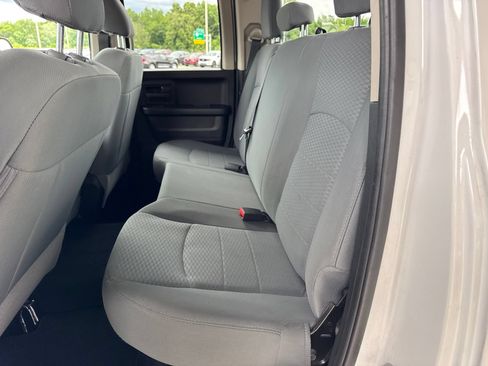 Used 2018 RAM 1500 ST w/ SXT Appearance Group AWD/4WD image 26