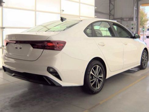 Used 2024 Kia Forte LXS FWD image 4
