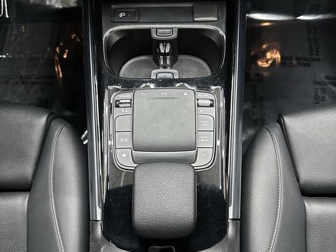 Used 2021 Mercedes-Benz GLA 250 4MATIC image 27