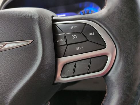 Certified 2017 Chrysler Pacifica Touring-L Plus image 26