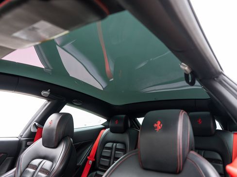 Used 2014 Ferrari FF image 30