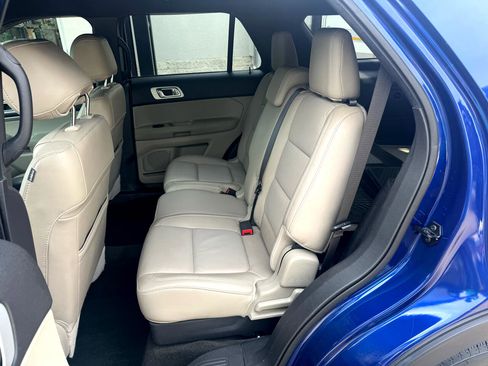 Used 2013 Ford Explorer XLT image 14