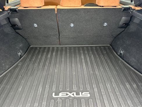 Used 2023 Lexus RZ 450e Premium image 18