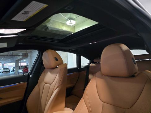 New 2025 BMW i4 xDrive40i image 23