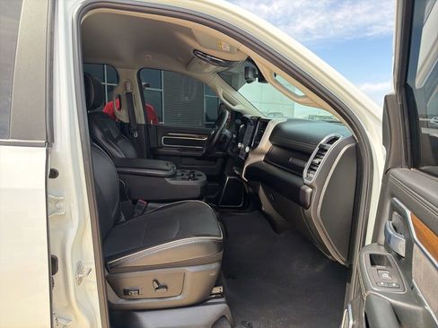 Used 2024 RAM 2500 Laramie AWD/4WD image 22