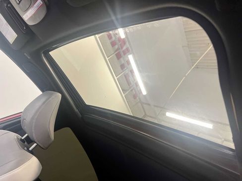 Used 2025 Toyota Camry SE w/ Convenience Package FWD image 33