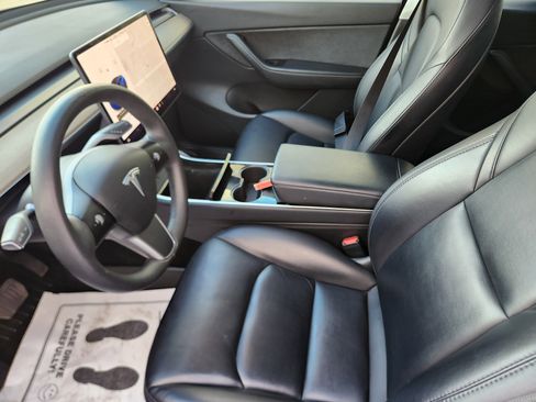 Used 2021 Tesla Model Y 2WD image 19