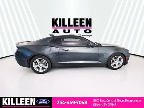 Used 2016 Chevrolet Camaro LT image 9