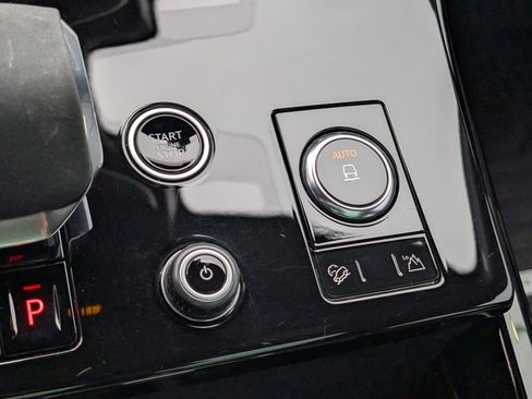 Used 2023 Land Rover Range Rover Sport SE Dynamic image 18