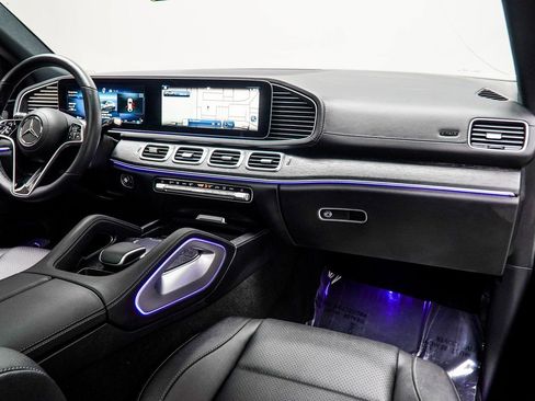 Used 2025 Mercedes-Benz GLE 450 GLE 450 w/ Driver Assistance Package image 18
