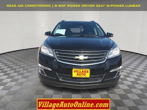 Used 2017 Chevrolet Traverse LT w/ Style and Technology Package image 6
