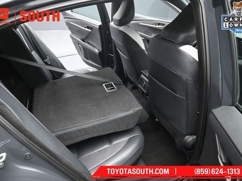 Used 2025 Toyota Camry SE FWD image 29