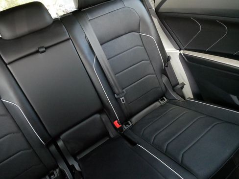 Used 2024 Volkswagen Tiguan SEL R-Line w/ MDO Package, Two-Row AWD/4WD image 14