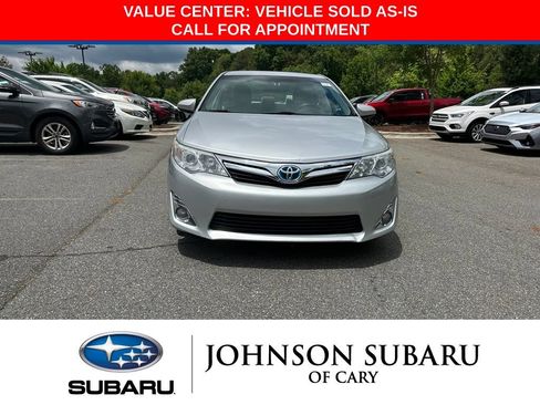 Used 2014 Toyota Camry XLE FWD image 3