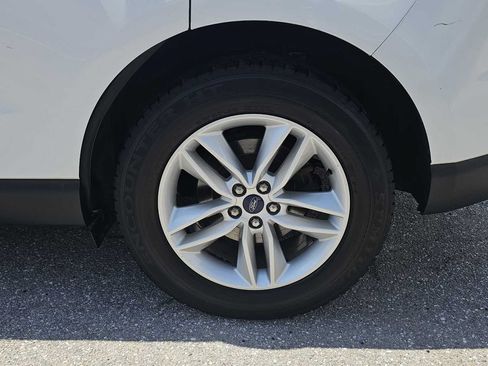 Used 2015 Ford Edge SEL FWD image 28