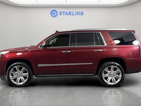 Used 2017 Cadillac Escalade Premium Luxury image 3