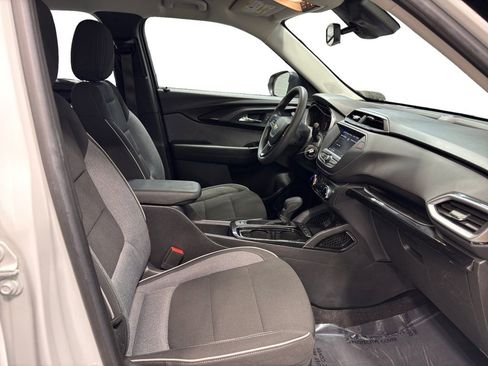 Used 2023 Chevrolet TrailBlazer LS AWD/4WD image 15