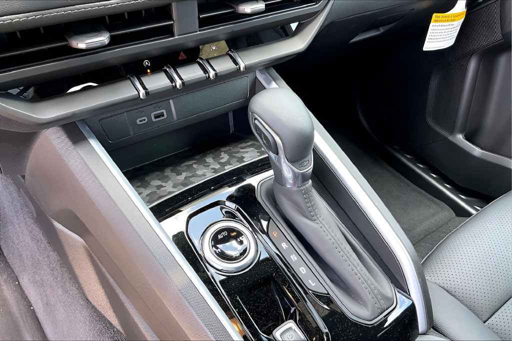 New 2025 Chevrolet Colorado LT AWD/4WD image 14