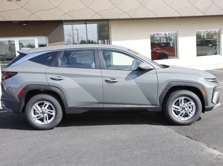 New 2026 Hyundai Tucson SE video 2