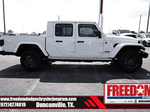 New 2025 Jeep Gladiator Sport image 6