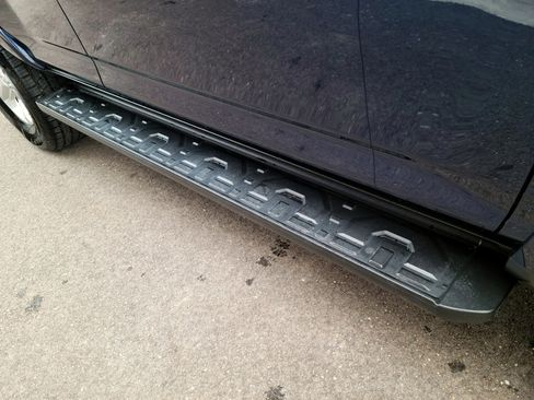 Used 2018 Toyota 4Runner SR5 4WD image 18