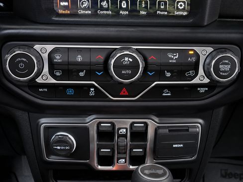 Certified 2023 Jeep Wrangler Unlimited Sahara w/ Cold Weather Group AWD/4WD image 9