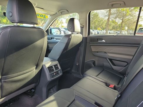 Used 2021 Volkswagen Atlas SE image 7