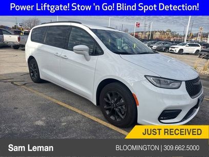 Used 2021 Chrysler Pacifica Touring w/ S Appearance Package