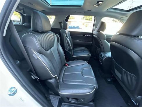 Certified 2023 Hyundai Palisade Limited w/ Cargo Package image 19