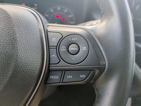 Used 2023 Toyota Corolla Cross LE FWD image 20