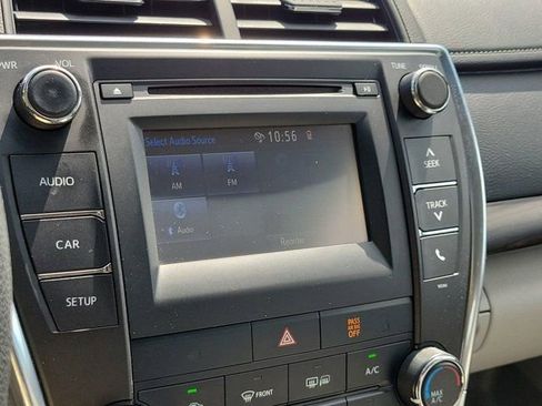 Used 2015 Toyota Camry LE FWD image 24