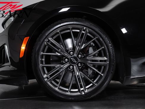 Used 2023 Chevrolet Camaro ZL1 RWD image 17