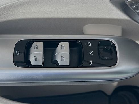 Used 2026 Mercedes-Benz C 300 Sedan image 18