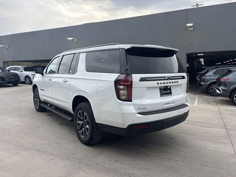 Used 2024 Chevrolet Suburban Z71 w/ Luxury Package image 8