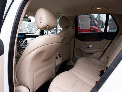 Used 2022 Mercedes-Benz GLC 300 4MATIC image 21