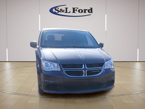 Used 2016 Dodge Grand Caravan SE w/ Quick Order Package 29E SE FWD image 5