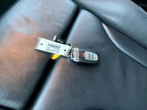 Used 2017 Audi Q5 2.0T Premium Plus w/ Technology Package image 15