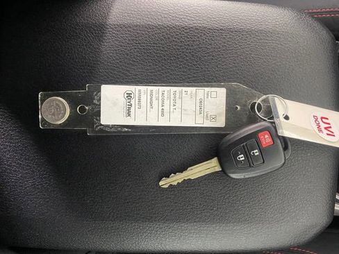 Used 2021 Toyota Tacoma SR5 image 31