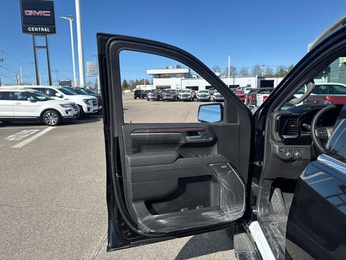 New 2026 GMC Sierra 1500 SLT AWD/4WD image 12